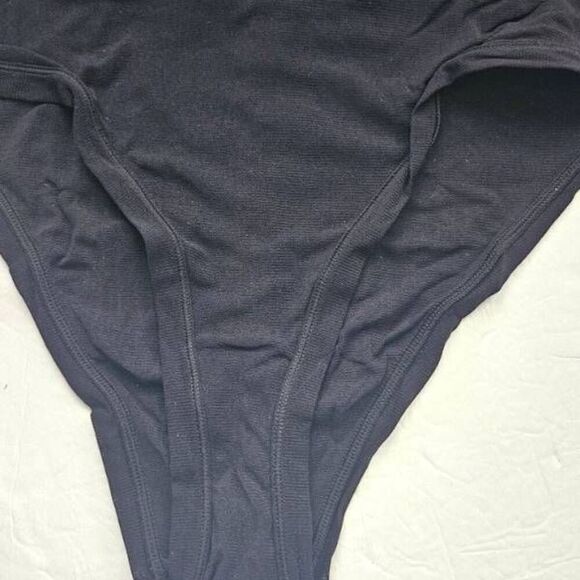 SKIMS HI CU BRIEF PANTY NWT - Picture 3 of 10